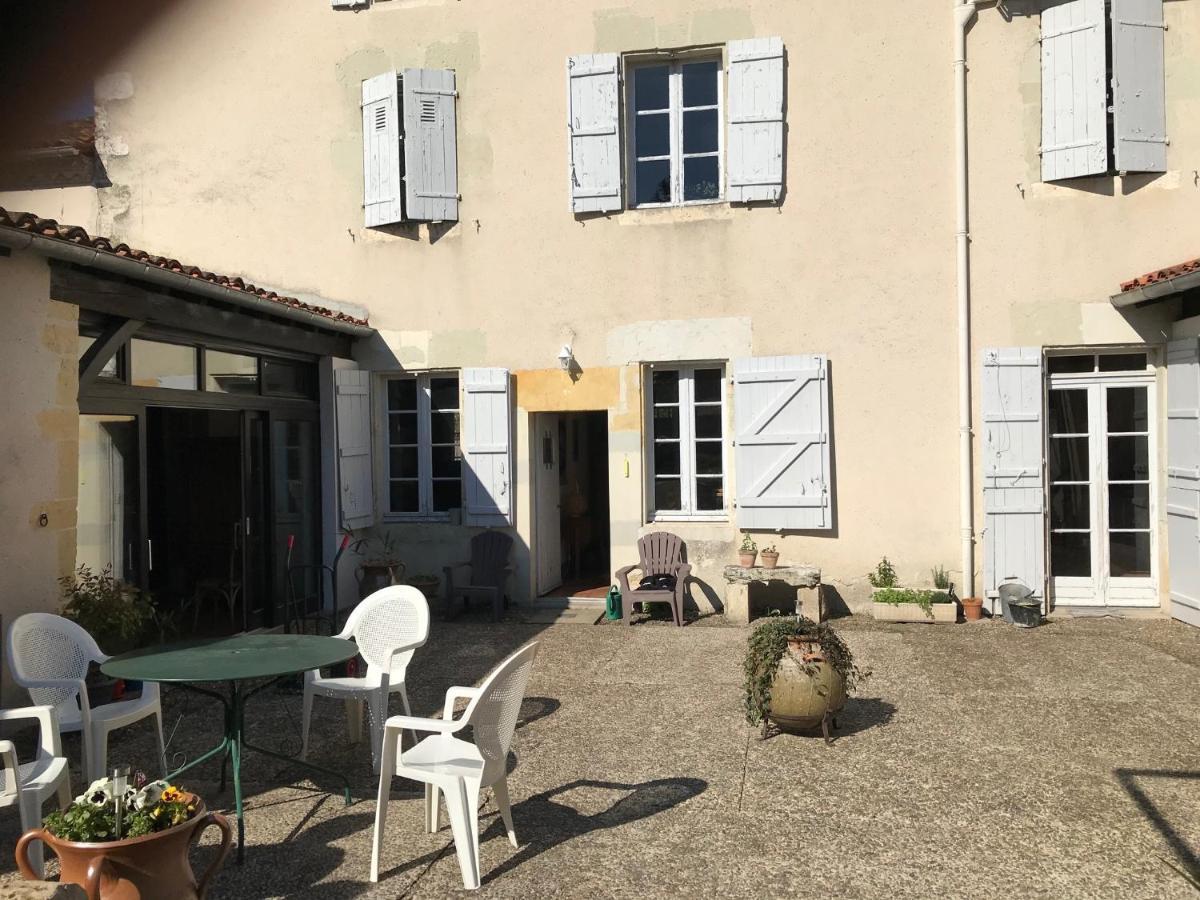 Bed and Breakfast Le Cazalet Saint-Sever  Экстерьер фото